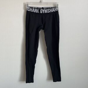 Gymshark Size XS Black Logo Spellout Mid Rise Workout Leggings